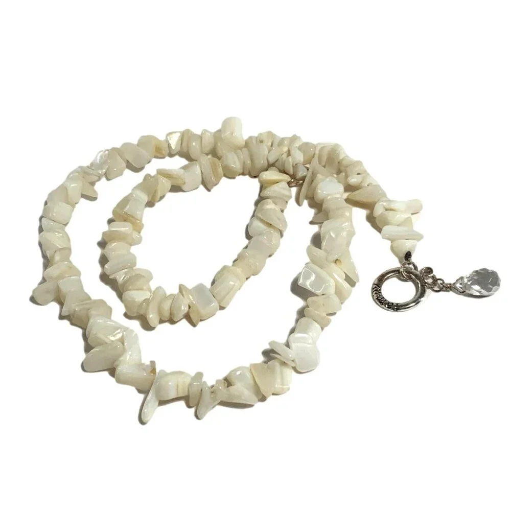 White Shell & Silver 925 Closure Necklace